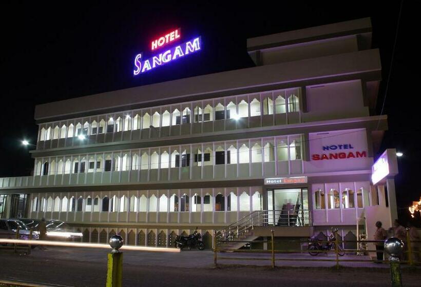 高级大房间, Sangam
