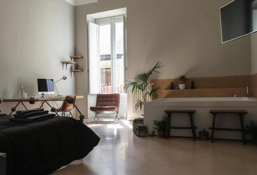 سوییت با استخر, 4 Balconi Rooms Boutique B&b