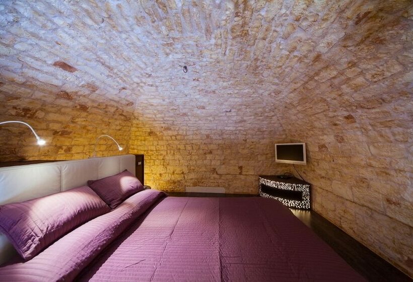 Студия Стандарт, B&b Antico Ulivo