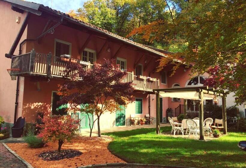 Трехместный Номер Стандарт Вид на Сад, B&b Il Castello Del Ghiro Rent E Bike