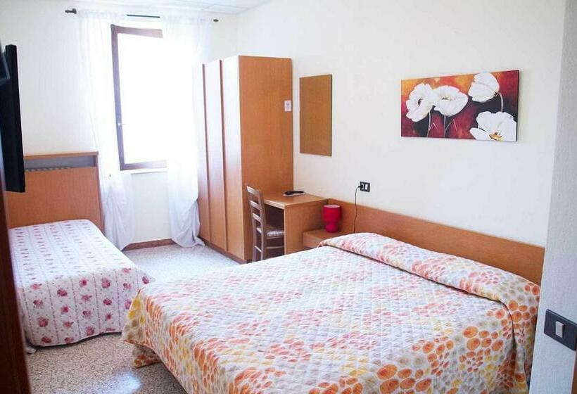 스탠다드 룸, Albergo Dal Baffo