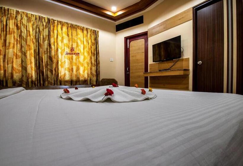 Номер Deluxe, Sri Janakiram Hotels
