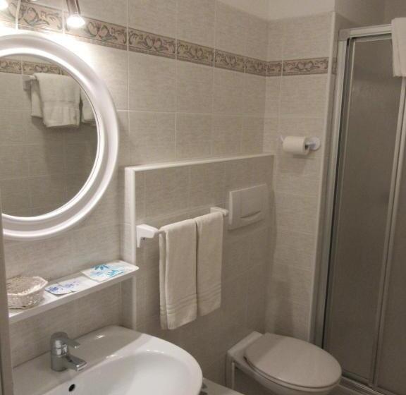 标准间, Albergo Lucia