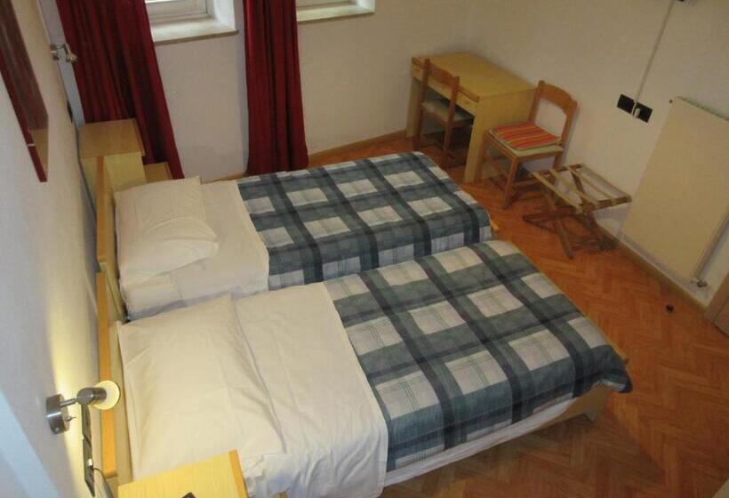 标准间, Albergo Lucia