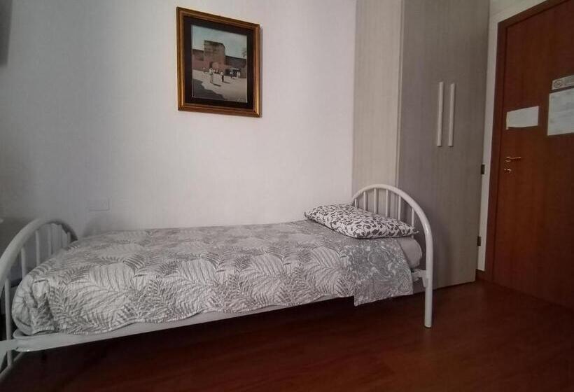 스탠다드 트리플 룸, B & B Ametista Bergamo