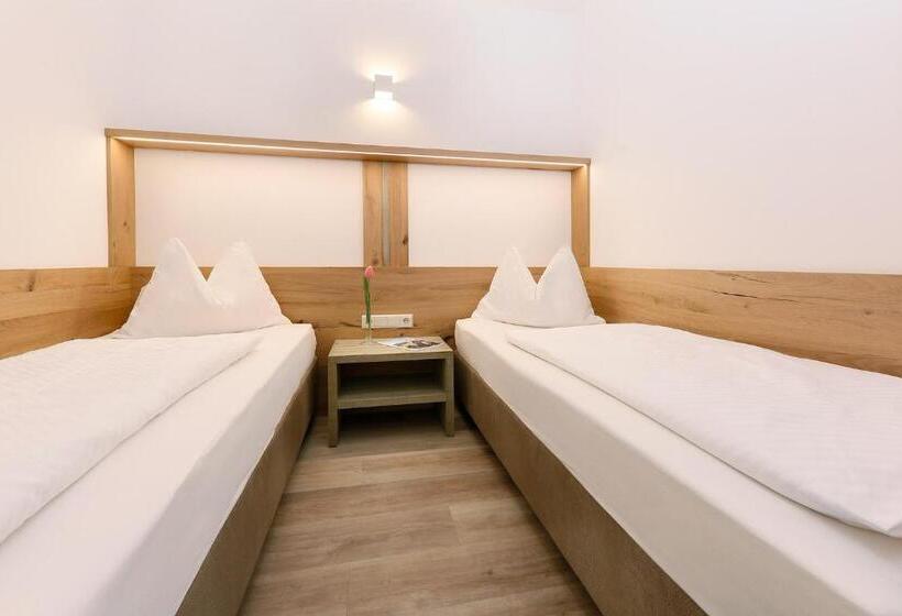 Люкс, Family Hotel Gutenberg
