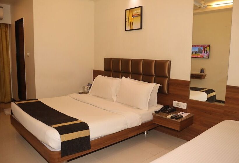 Номер Superior, Kyriad Hotel Indore By Othpl