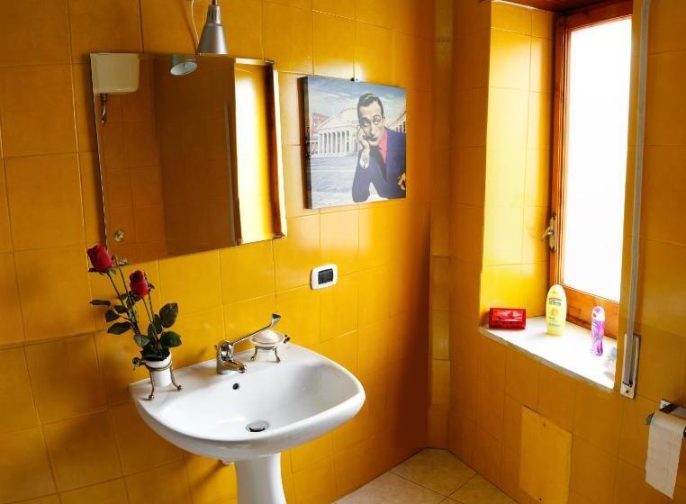 标准三人间共用浴室, B&b Business Vacanze
