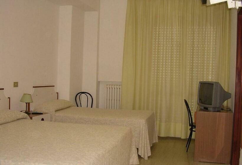 3-Bett-Standardzimmer Meerblick, Albergo Tenda Verde
