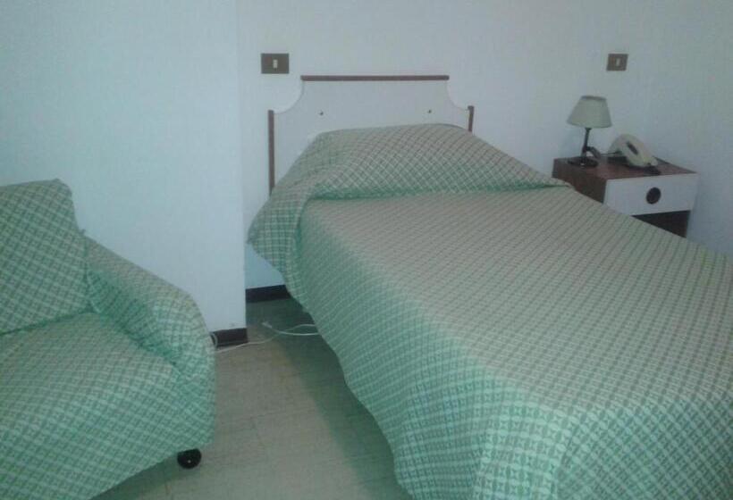 اتاق استاندارد یک نفره, Albergo Tenda Verde
