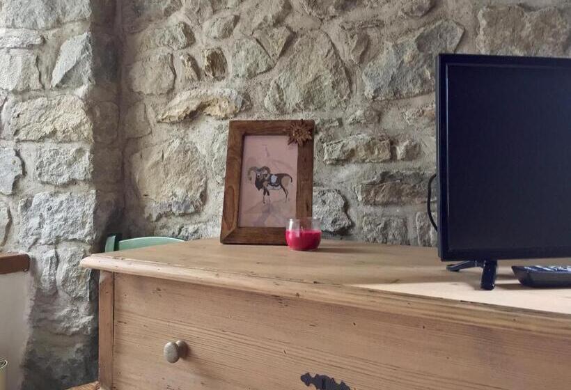 Номер Стандарт Трехместный, Casa Benassi ,room&suite , Con Zona Benessere