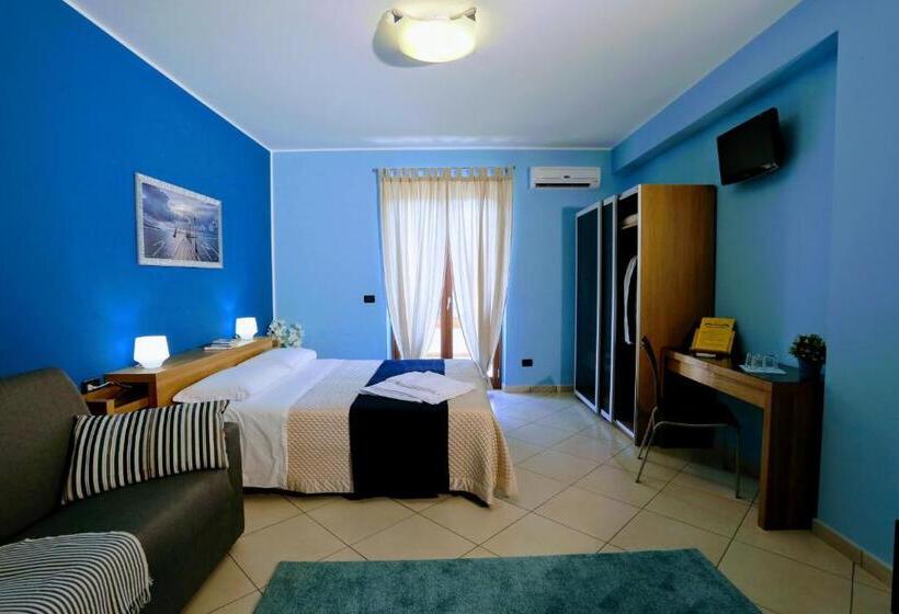 Номер Стандарт с Террасой, Zama Bed&breakfast