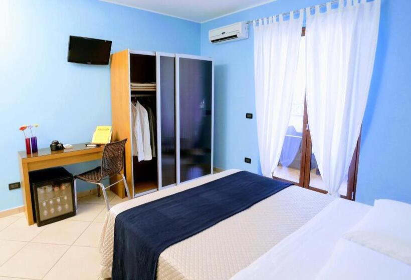 Номер Стандарт с Террасой, Zama Bed&breakfast