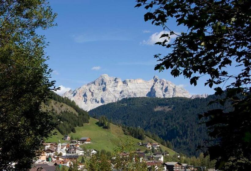 Classic room with balcony, Pensione Sellablick