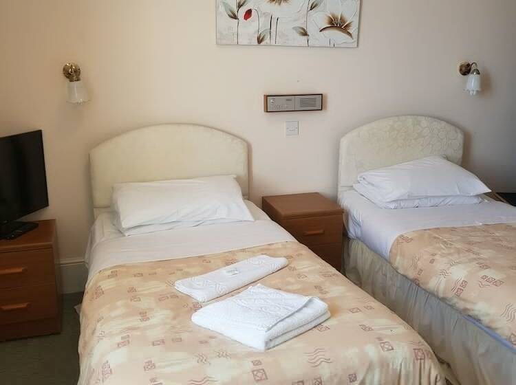 Номер Стандарт Вид на Бассейн, Abbey Court