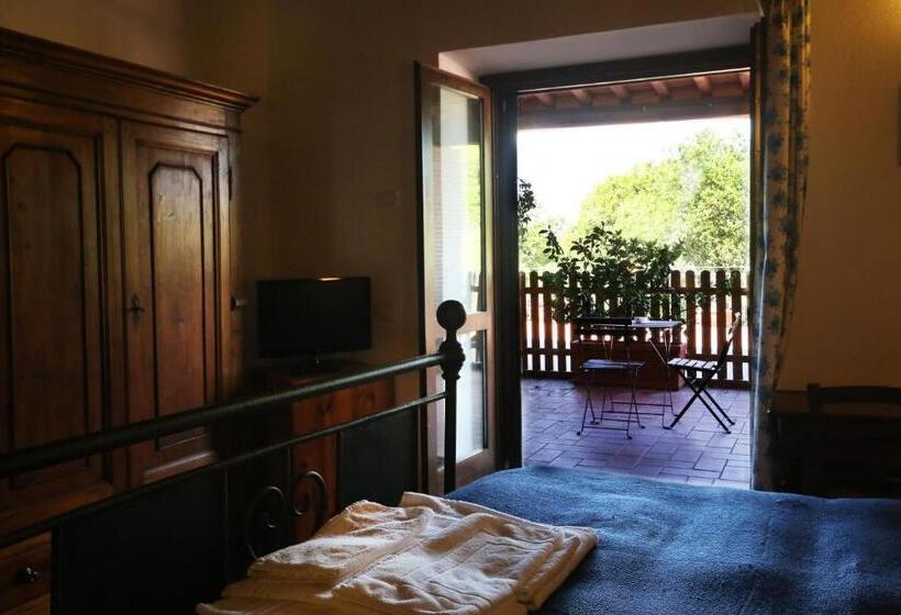 Трехместный Номер Классика, Agriturismo Podere S. Croce