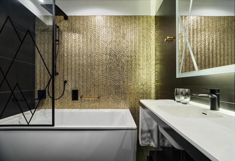 Номер Стандарт, Indigo Warsaw Nowy świat, An Ihg