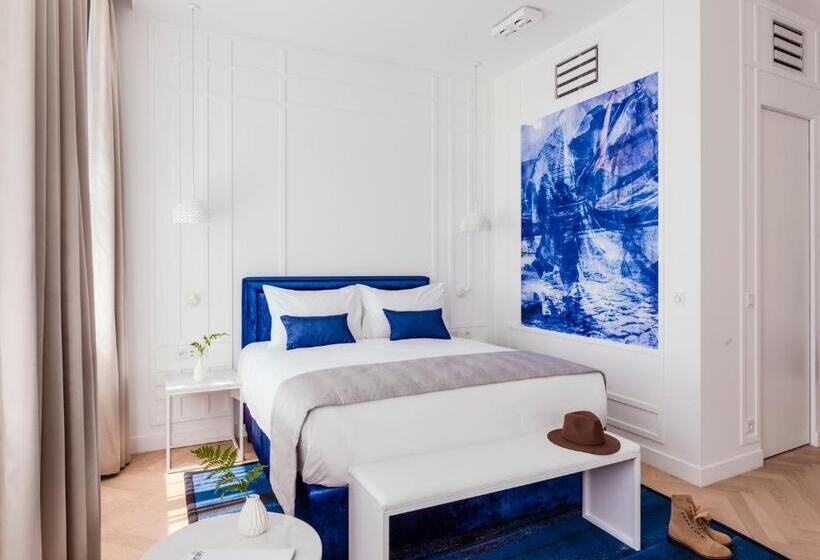 Номер Стандарт, Indigo Warsaw Nowy świat, An Ihg