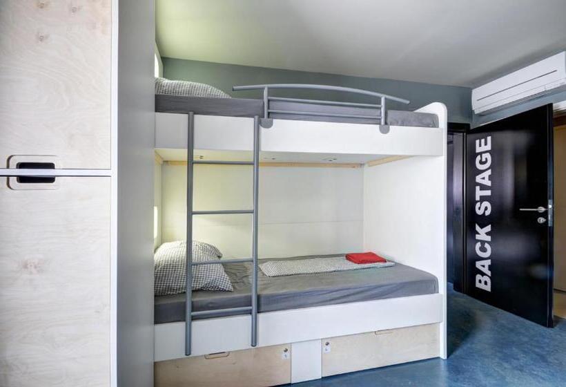 غرفة قياسية ثلاثية, Rock Rooms Pula