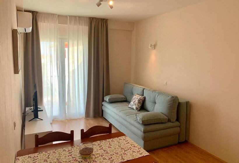 Апартаменты 1 Спальня с Террасой, Bed&breakfast Nada