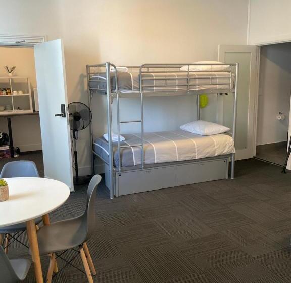 Студио Стандарт с Балконом, Argyle Accommodation