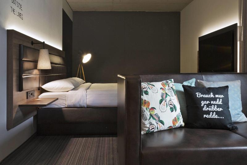 Семейный Номер, Moxy Frankfurt East