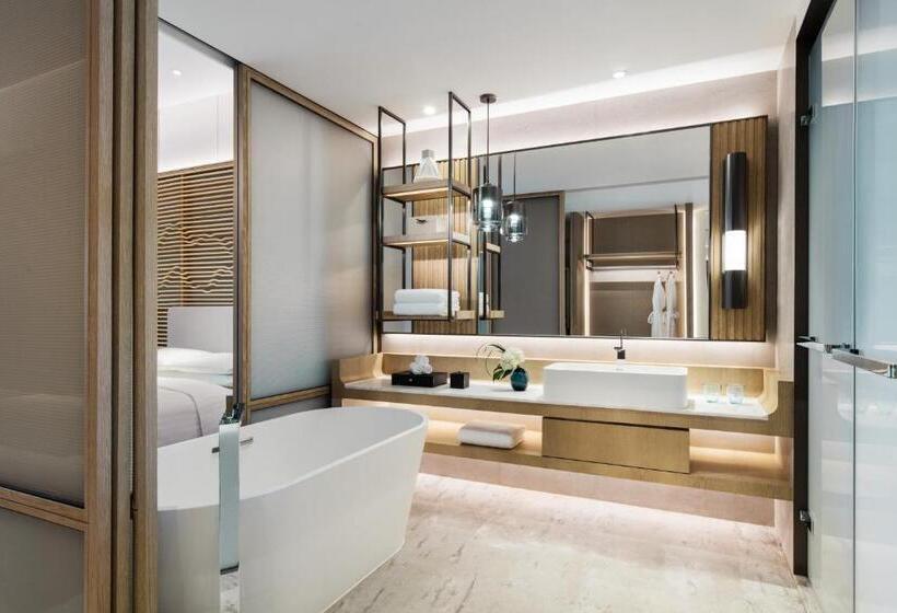 اتاق لوکس با چشم‌انداز دریا, Shenzhen Marriott Hotel Golden Bay