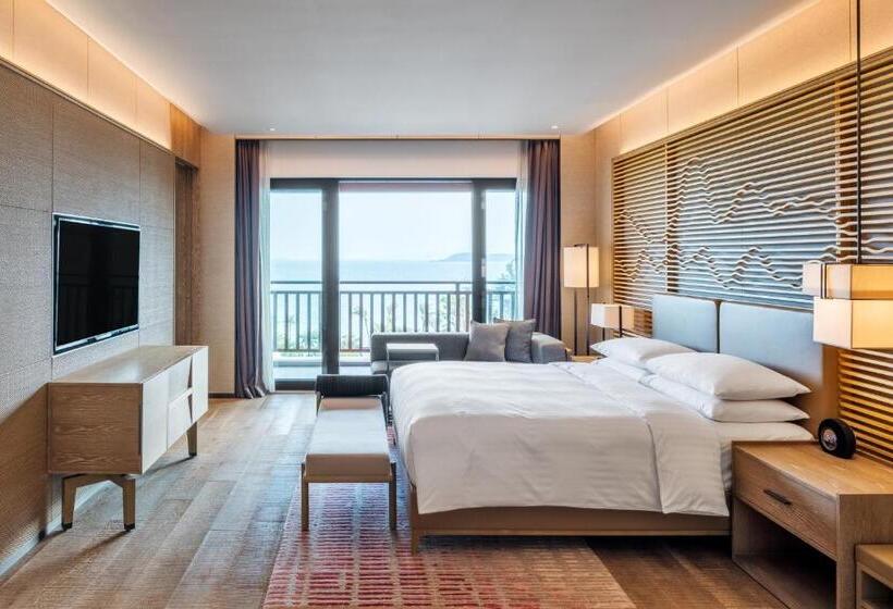 سوئیت اجرایی با تخت کینگ, Shenzhen Marriott Hotel Golden Bay