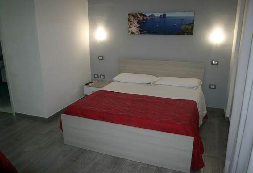 Номер Стандарт Трехместный, Coral Rooms