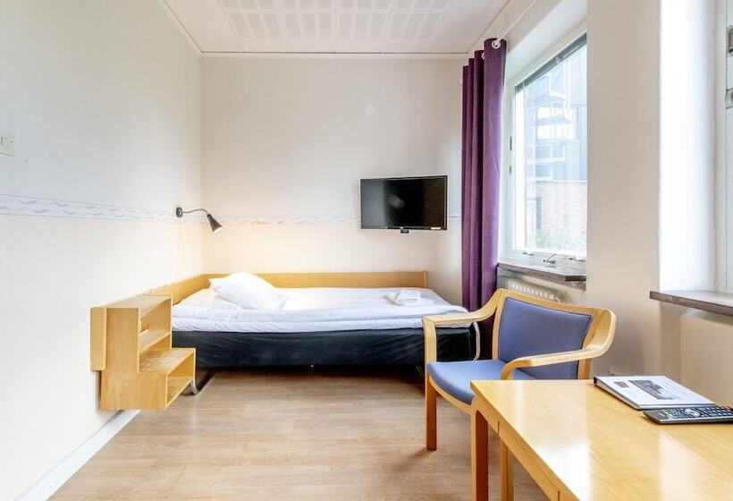 Семейный Номер, Västerbacken Hotell & Konferens
