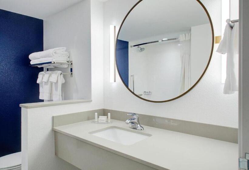 Люкс Кровать Кинг, Fairfield Inn & Suites Boulder Broomfield Interlocken