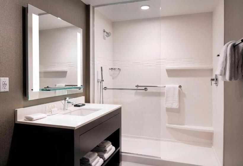 מיטת קינג בסוויטה, Residence Inn By Marriott Seattle Downtown Convention Center