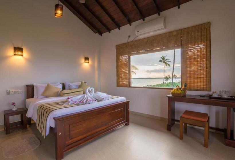 豪华海景房带阳台, Ananya Beach Resort