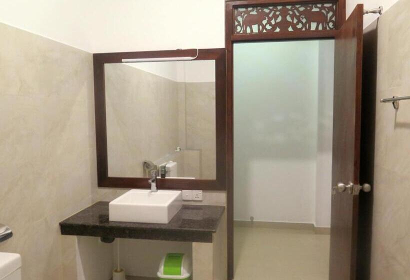 豪华湖景房, Ananya Beach Resort