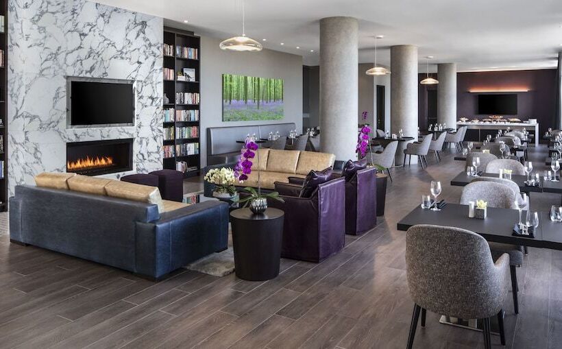 Suite Junior, X Toronto By Library Hotel Collection
