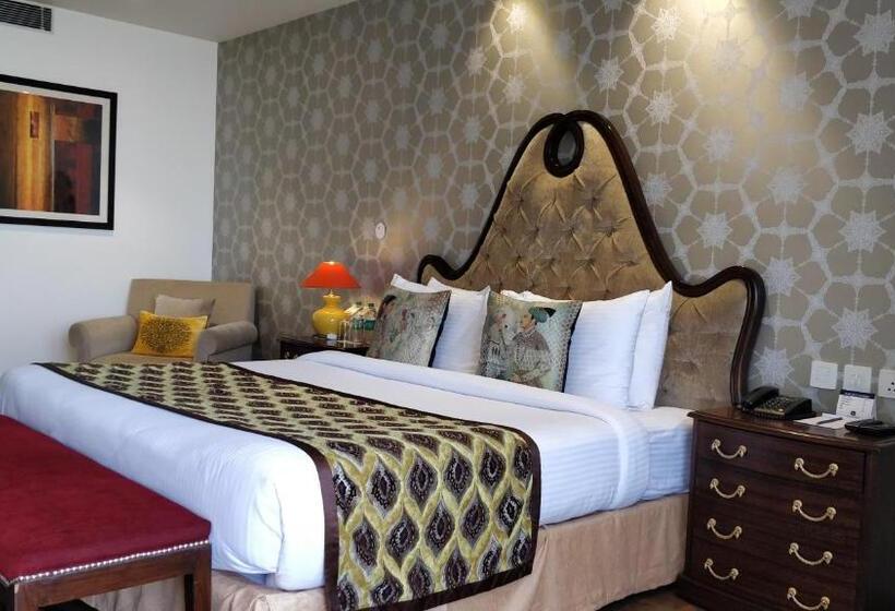 이그제큐티브 스위트, Indraprastha Spa Resort
