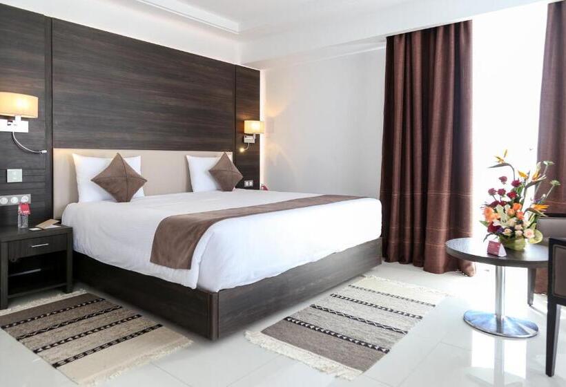 اتاق سوپریور با چشم‌انداز شهر, Radisson Hotel Sfax