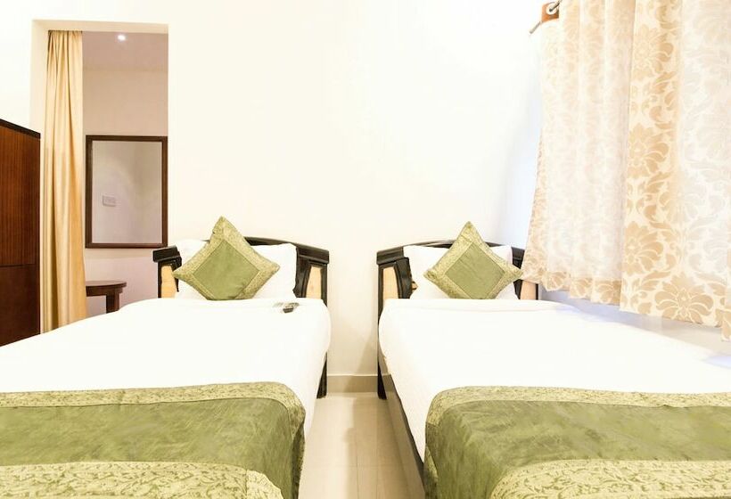 Habitación Estándar, Treebo Midtown