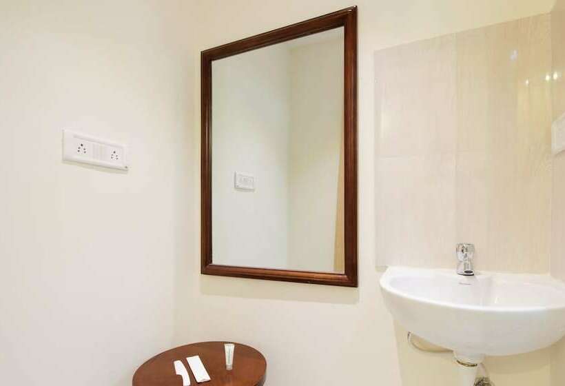 Habitación Estándar, Treebo Midtown