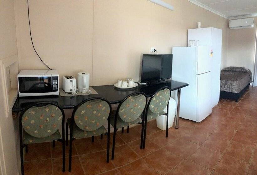 Семейный Номер, Childers Budget Accommodation