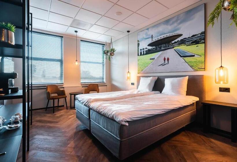 Номер Deluxe, Onderwijshotel De Rooi Pannen Eindhoven