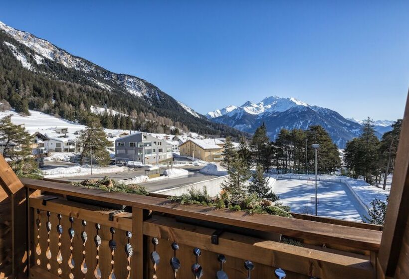 اتاق استاندارد یک تخته با بالکن, Sarain Active Mountain Resort