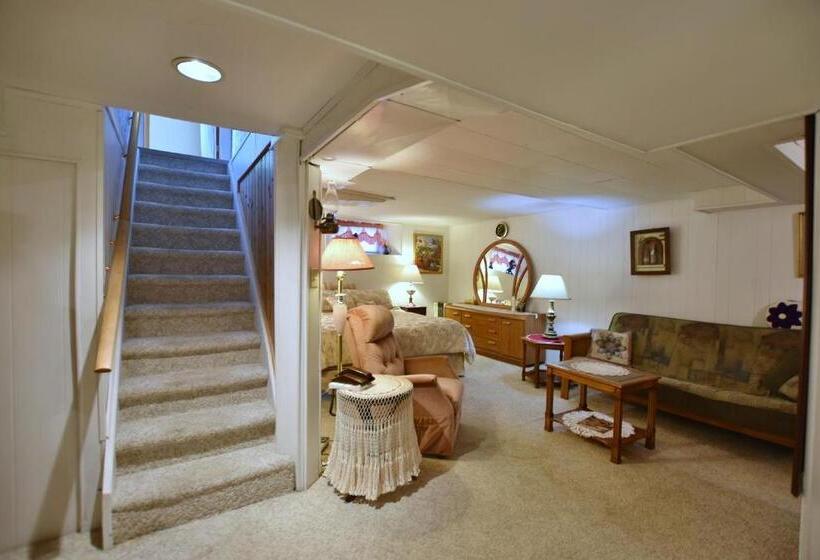 豪华工作室, 10th Avenue Guest House & Suites
