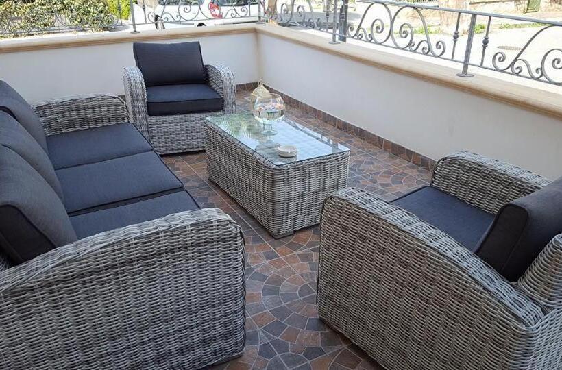Номер Deluxe Вид на Город, Pepè Accommodation