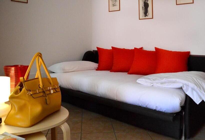 Студия Стандарт, Como S Lake Mountains B&b