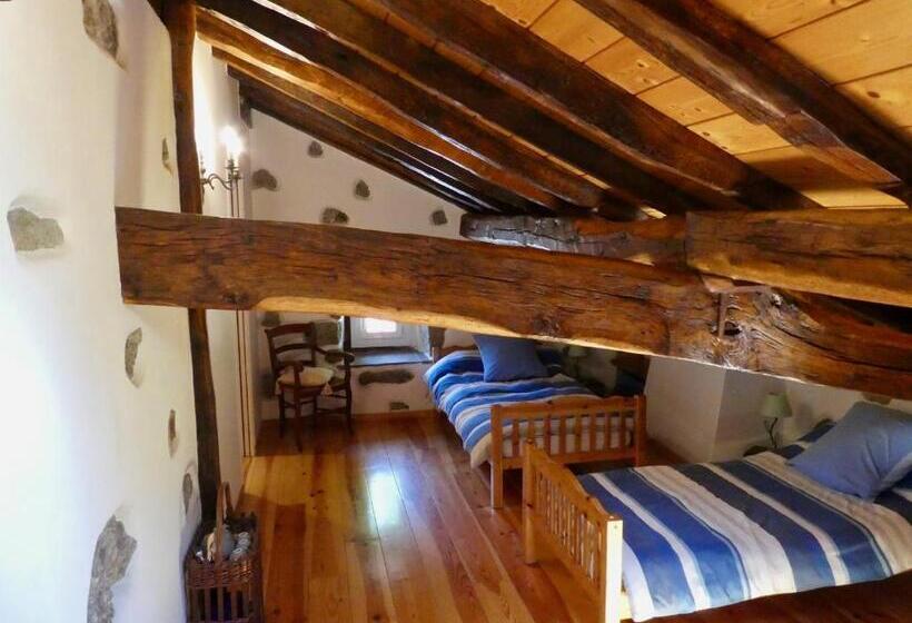 Четырехместный Номер Стандарт, Chambres D'hôtes Agorerreka