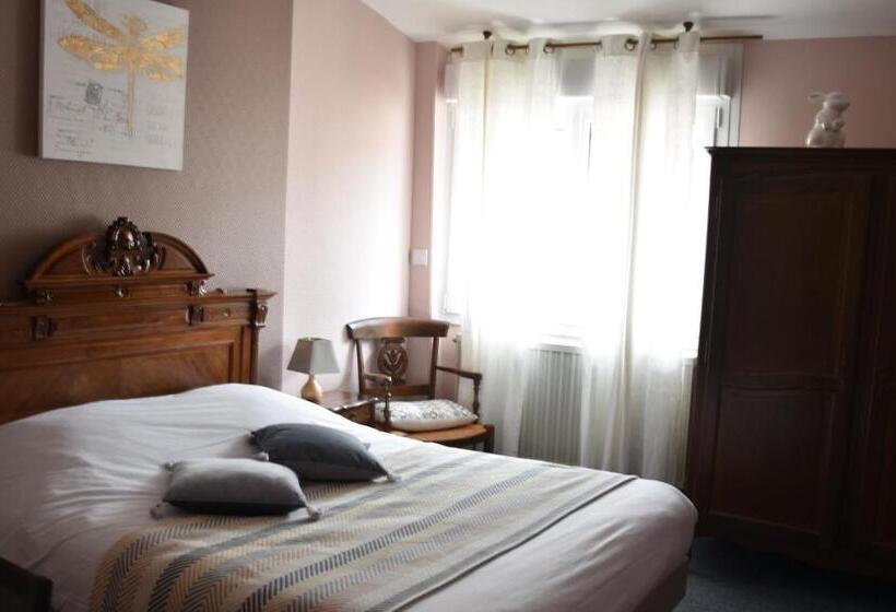スタンダードルーム, Auberge Du Cheval Blanc Logis