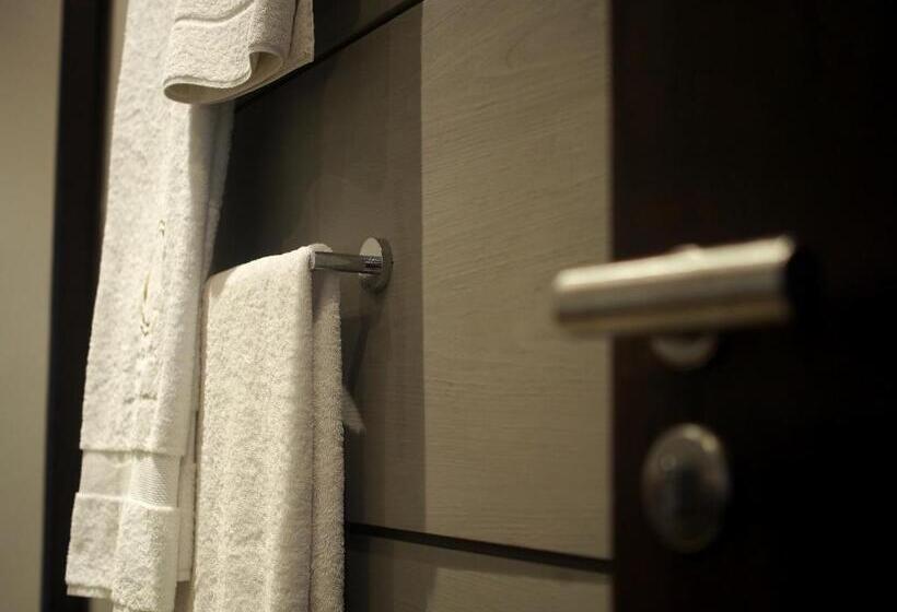 سوییت با چشم‌انداز دریا, Chic Hotel Boutique