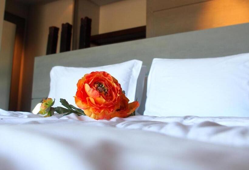 سوییت سوپریور با چشم‌انداز دریا, Chic Hotel Boutique