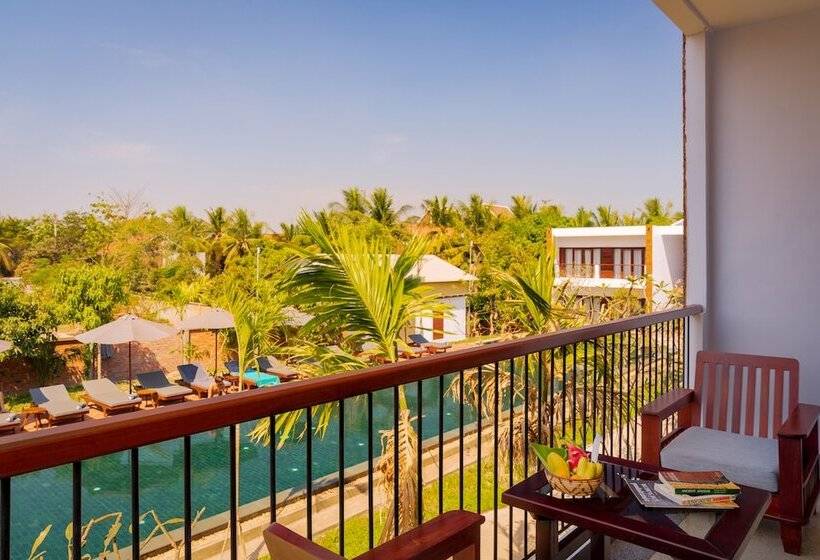 プールの見えるデラックスルーム, Khmer House Resort